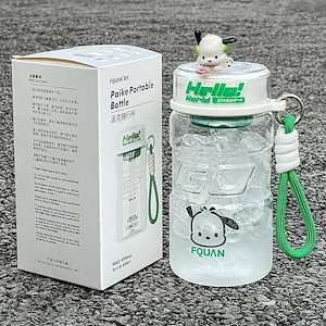 女の子用の目盛り付きウォーターカップお茶の仕切り付きの高温耐性学生プラスチックカップストレート飲み口ストローコーヒーカップ落下防止ポータブル