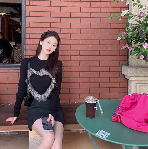 クーポン有ワンピース ニットワンピース ミニ丈 長袖 袖あり Uネック 襟なし ハート柄 タイト スリム 細身 ハイウエスト かわいい 大人可愛い シンプル おしゃれ 存在感 キュート セクシー 無地