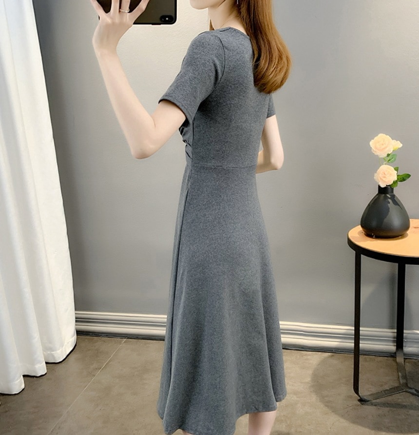 ワンピース デート モテアイテム Tシャツ 半袖 コットン 可愛い きれいめ 上品 おしゃれ かっこいい 可愛い ラブリー キュート ガーリー クール モード系 セクシー エレガント 存在感 6,254円