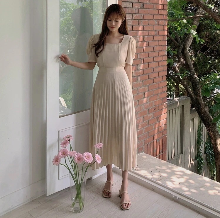 ワンピース ドレス レディース プリーツ 半袖 ミモレ ロング 透け感 パフスリーブ スクエアネック 上品 きれいめ バックリボン 大人可愛い おしゃれ お出かけ デート ベージュ S M L XL