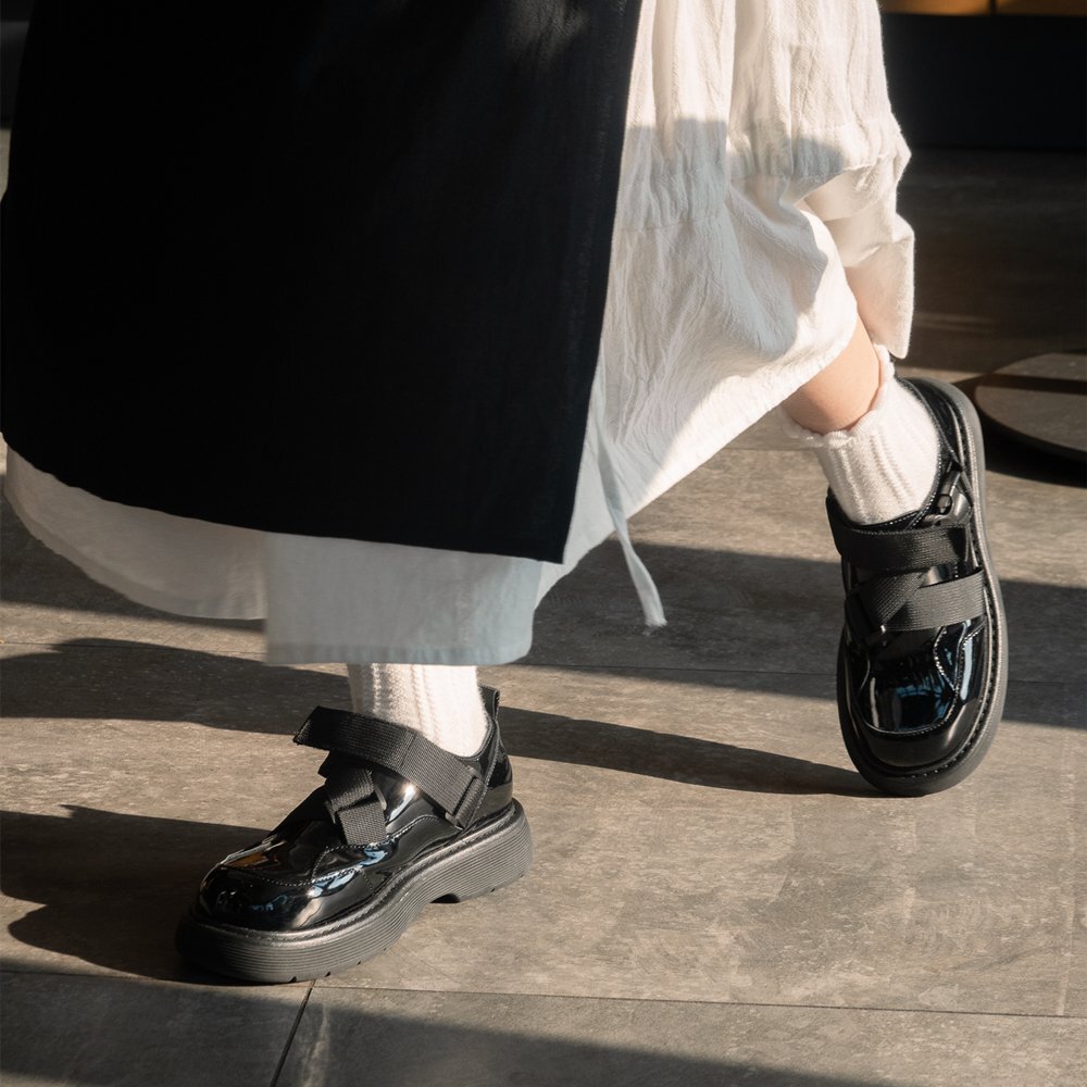 サンダル レディースシューズ フラットシューズ 厚底シューズ 厚底 光沢 歩きやすい 痛くない 履きやすい かわいい 大人可愛い きれいめ シンプル カジュアル 大人 上品 おしゃれ かっこいい