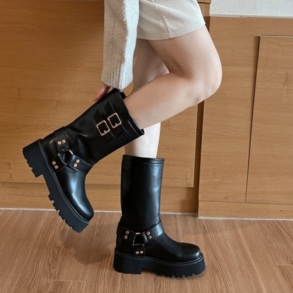 [ニーナズパリ] バックル付きミドルブーツ