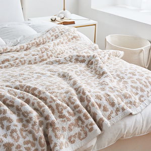 新入荷秋冬のファッション毛布3色COOLヒョウ柄の絨毯で保温ブランケット柔らかい可愛い