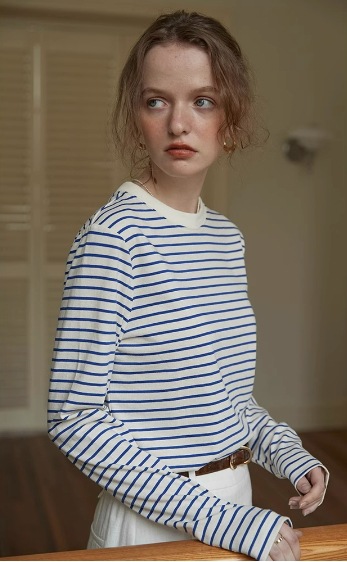 ロンT ロングTシャツ トップス Tシャツ 袖あり 長袖 Uネック ラウンドネック 快適 着心地 大人可愛い きれいめ シンプル カジュアル 大人 おしゃれ お洒落 レトロ 大人女子 こなれ感 ラフ