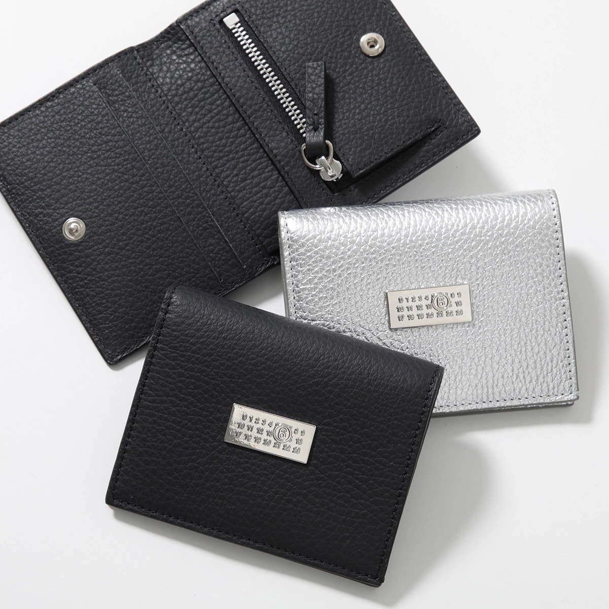MM6 エムエムシックス メゾンマルジェラ 二つ折り財布 SA5UI0015 P8395 P8336 レディース メタリック レザー ミニ財布 ロゴ カラー2色 SA5UI0015P8396T8013