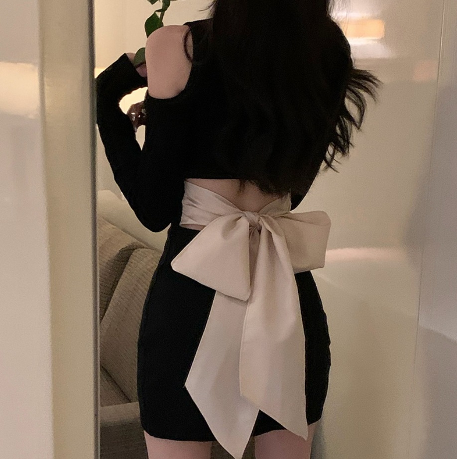 ワンピース デート ショート ショート丈 袖あり 長袖 スリム タイト 細身 リボン かわいい 大人可愛い きれいめ シンプル カジュアル 大人 上品 おしゃれ お洒落 主役級 存在感 春 秋 冬