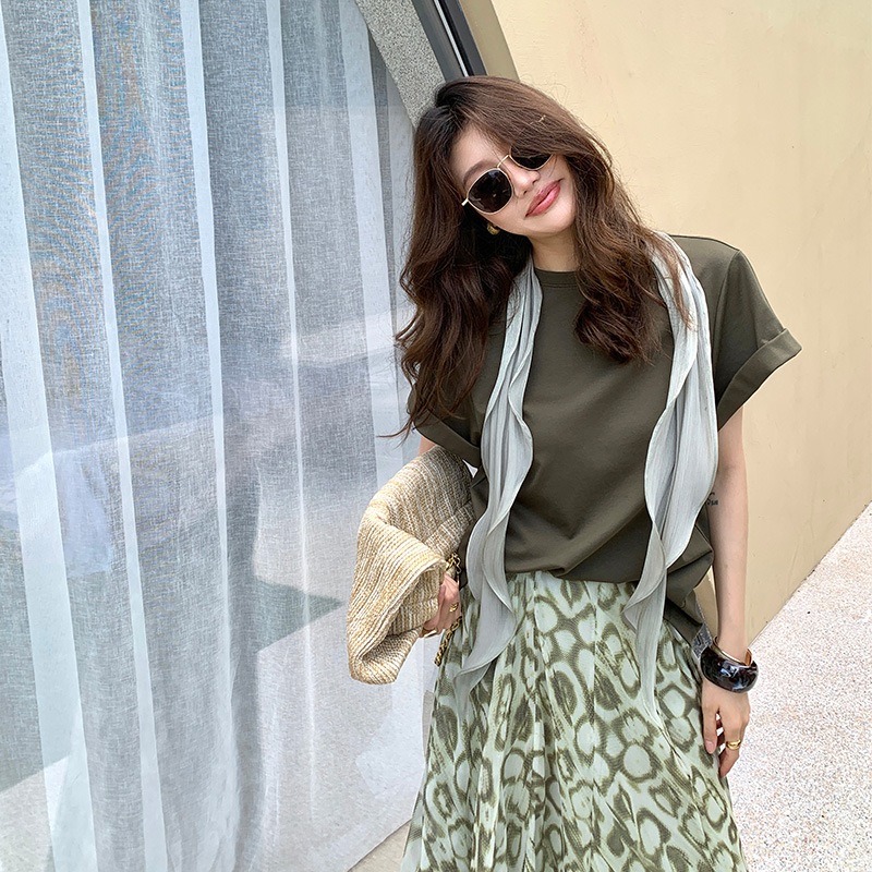 11 長いxierハイエンドのデザイン感覚不規則なストリーマ夏の女性向けの女性用の短袖のtシャツゆるんで豪華なトップ