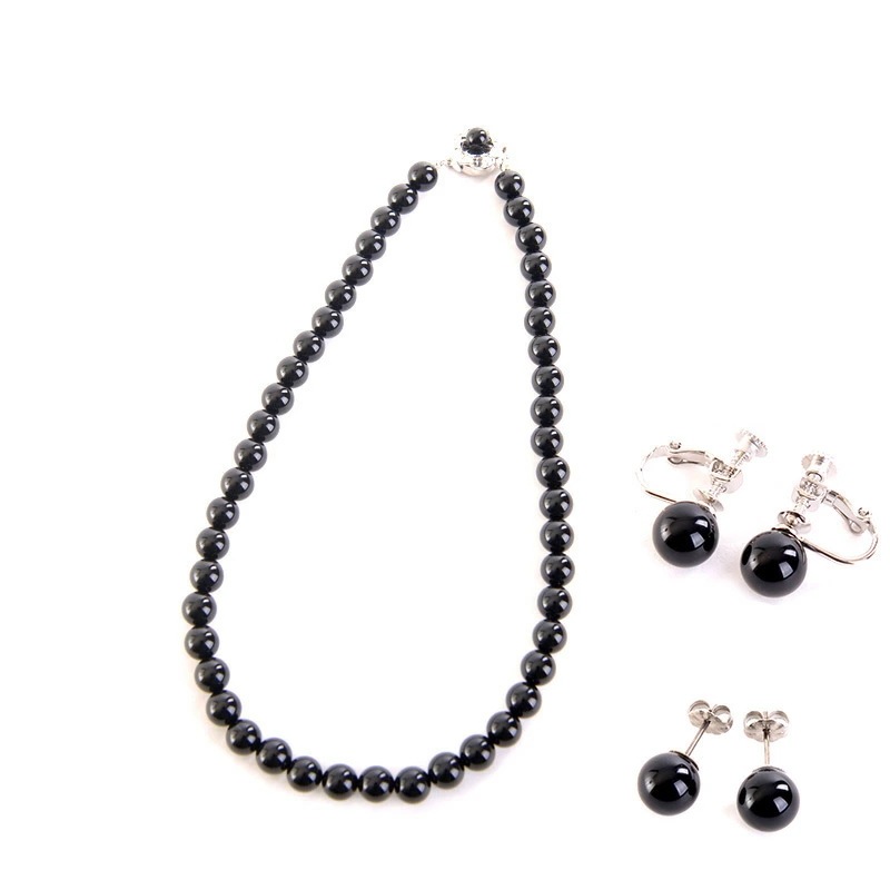 日本製ブラックオニキスネックレス イヤリングorピアス２点セット 8mm丸珠 天然石 冠婚葬祭 ブラックフォーマル 葬儀 通夜 告別式 法要