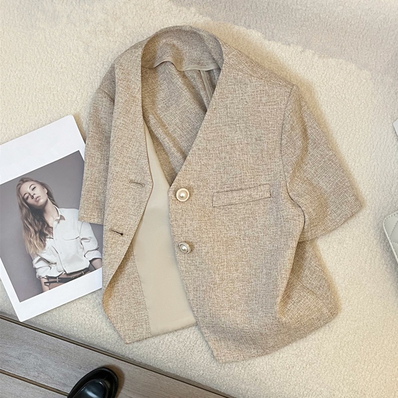 【1点ご購入 で10点プレゼントいたします】薄いカレー色の半袖ブレザー女性薄い2025気品風ショート丈トップス