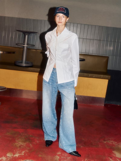 戦後約60年ほど前のスキー板、木製、ウッド、展示したらちょっと目を