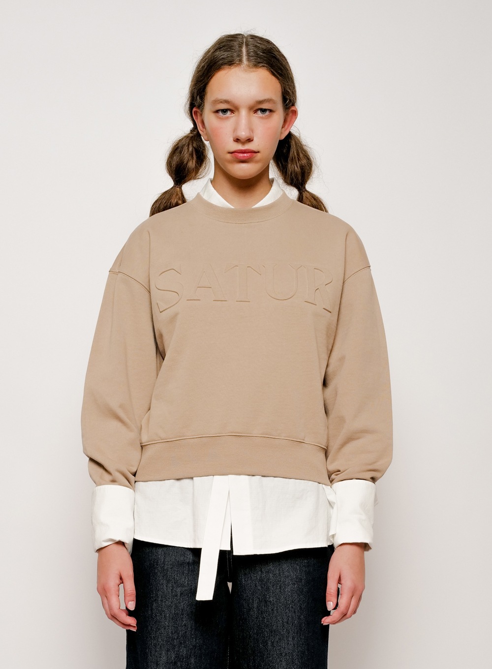 【SATUR】 CLASSY HEAVY COTTON CROP SWEATSHIRT : TAN BEIGE