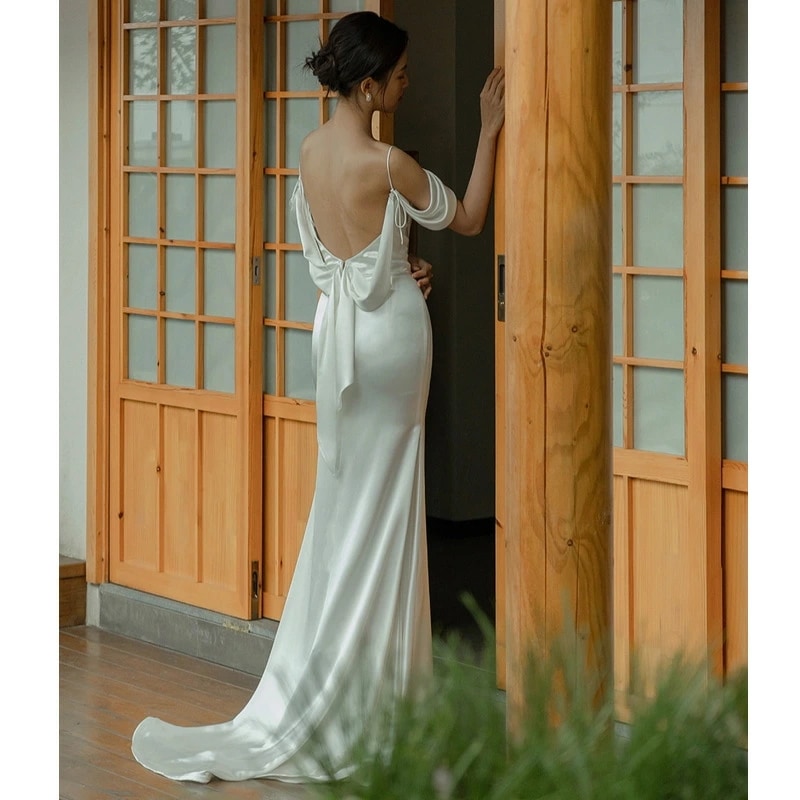 ウェディングドレス 二次会ドレス マーメイドライン サテン ドレス マーメイドドレス オフショルダー 白 二次会 結婚式ドレス キャミドレス ホワイト 背開き セクシー ロングドレス ウェディング 海