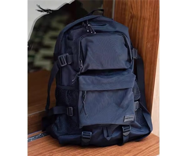 バッグ カバン レディース メンズ 男女権用 ユニセックス リュック 大容量 多収納 多機能 便利 折り畳み可能 スクエア 四角 ポケット ファスナー サイドポケット ソフトハンドル 防水加工