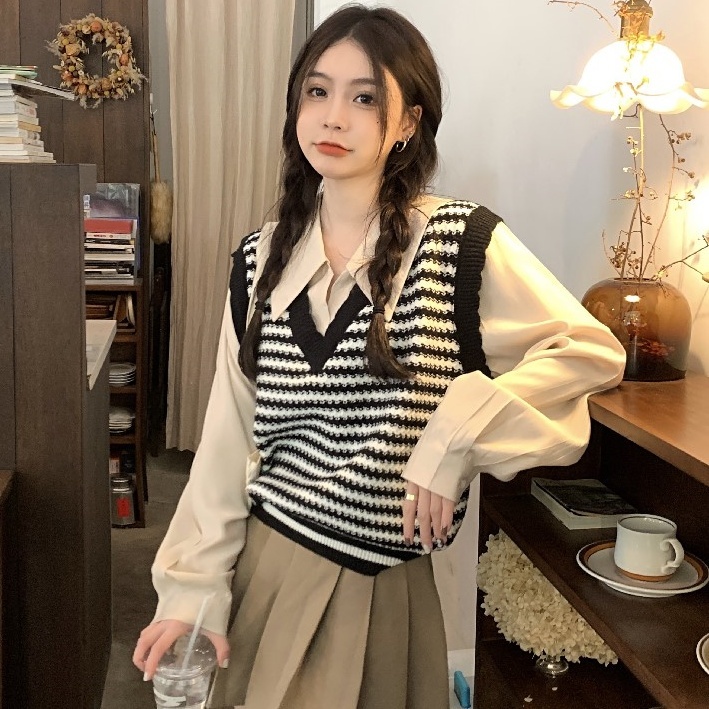 いラインアップ Vネックニットベスト トップス カジュアル シンプル 大人可愛い かわいい Vネック 袖なし ベスト ベスト