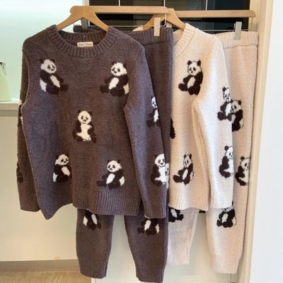 高品質のルモは秋冬はふわふわパンダのパジャマで女性は厚くて暖かい绒のホームウェアです