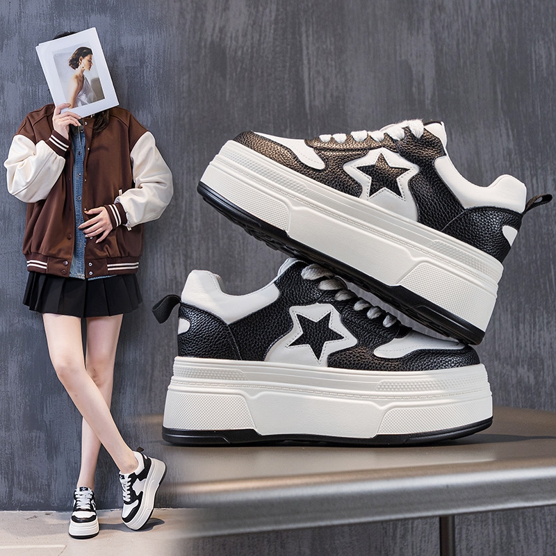 2024冬デザインセンスニッチ万能スターホワイトシューズ女性用パンダスニーカー厚底インナー高さup婦人靴