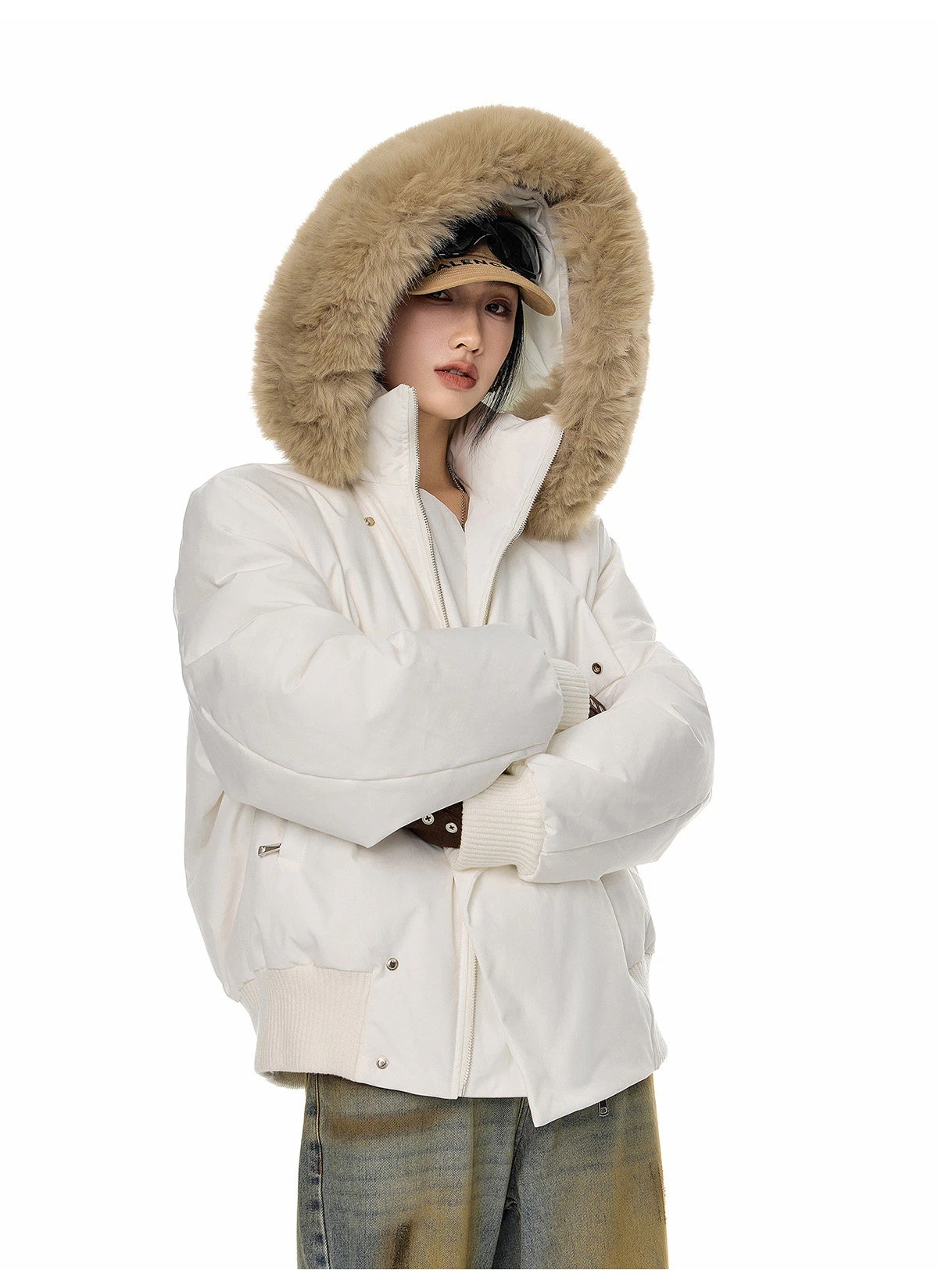 『目玉新商品』中綿ジャケット レディース ショート丈 ファー フード付き 2WAY ブルゾン 2026 冬 アウター 厚手 防寒 暖かい 小顔効果 韓国系ファッション 着痩せ おしゃれ かわいい