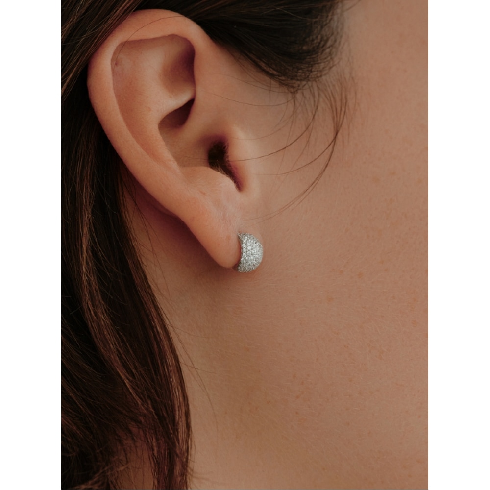 LUNNE シルバー 925 モアッサナイトフルパヴェクレッセントドームピアス #LSE106