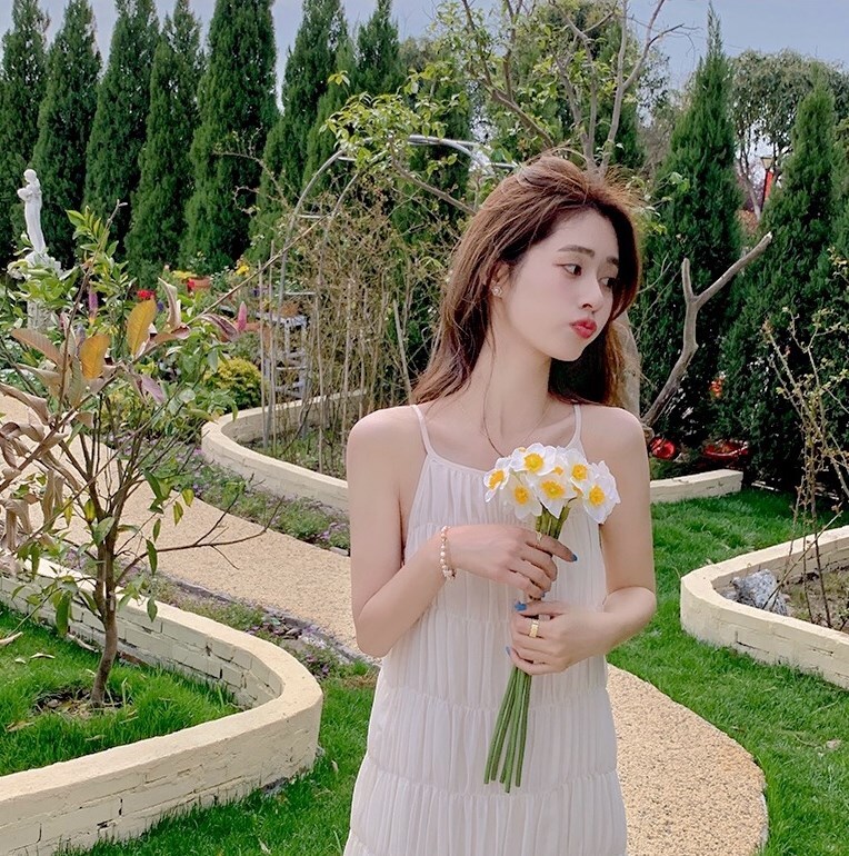 スカート 膝丈 ひざ丈 膝下 ミディアム丈 袖なし ノースリーブ かわいい 大人可愛い きれいめ シンプル カジュアル 大人 おしゃれ お洒落 かっこいい 大人可愛い 大人女子 こなれ感 ラブリー