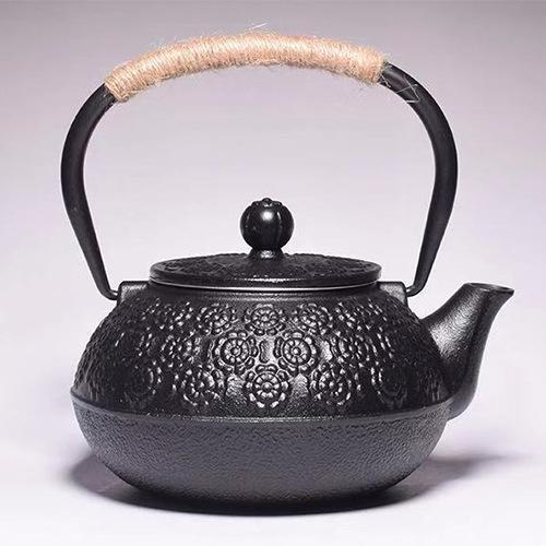 鉄瓶 鉄器 桜柄 さくら 伝統工芸品 茶こし付き 鉄分補給 ホーローなし ガス 電気コンロ 炭火 ih調理器 直火 対応 800ml