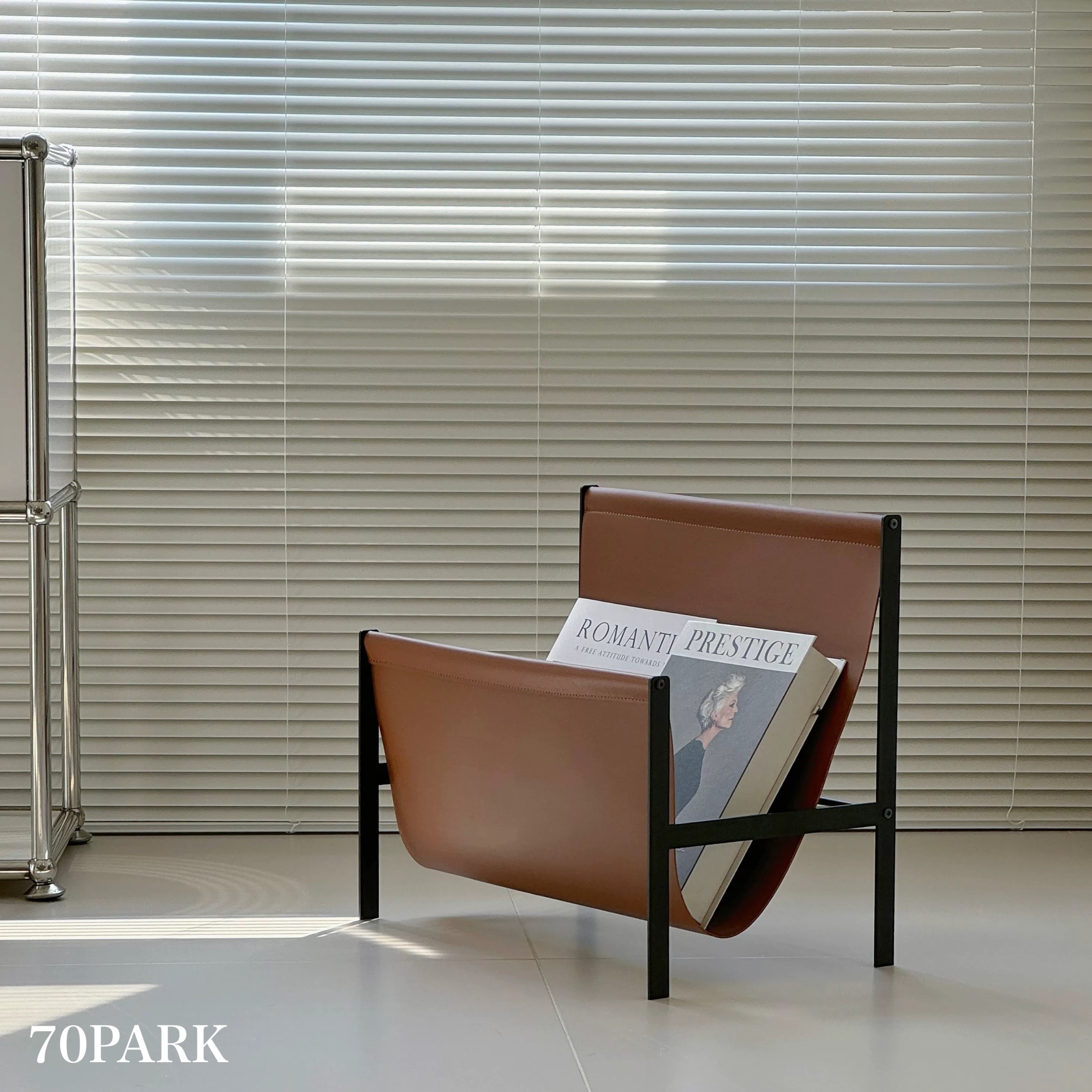 PUレザー ブラックフレーム マガジンラック 全2色 収納 おしゃれ 韓国インテリア 北欧 北欧インテリア 韓国雑貨 韓国っぽ インテリア雑貨 韓国 70PARK