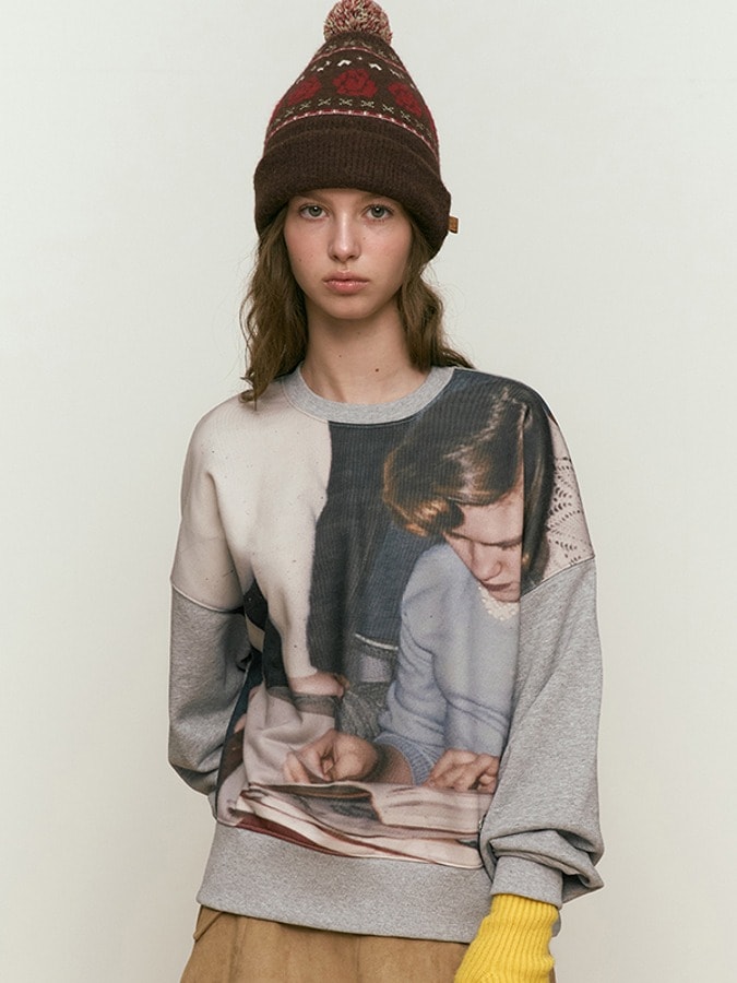 COLLECTION LOWKEY BOOK CLUB PRINTED SWEATSHIRT [MELANGE GRAY] 8,093円