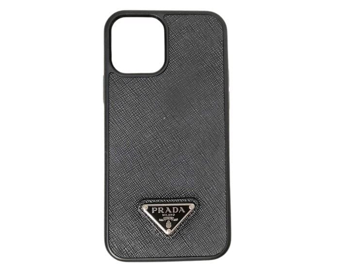 スマホカバー iPhoneケース トライアングルロゴ 2ZH133 サフィアーノ - iPhone 12＆12 Pro ブラック系 ブランド 高級 人気【本物保証】