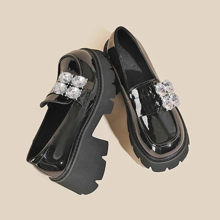 【急速出荷!】ビジュー エナメル 厚底 ローファー パンプス シューズ 靴 くつ キラキラ 光沢 柔らかい 歩きやすい 可愛い キレイめ 上品 ビジネス 仕事 きちんと 春 夏 秋 冬 おしゃれ 黒