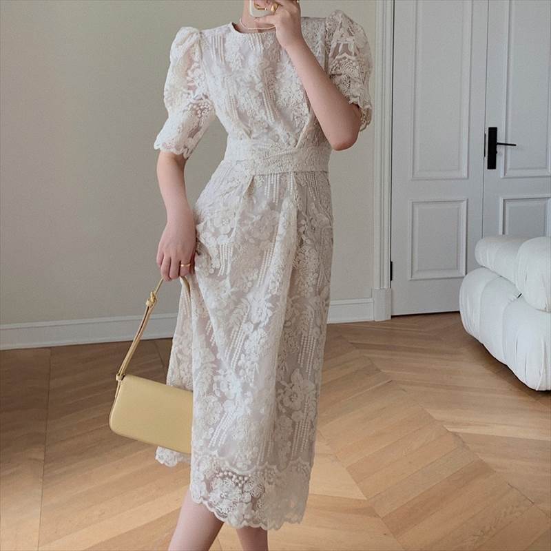 シアー刺繍ワンピース 総柄刺繍ワンピース レディース ワンピース ドレス ドレスワンピース ワンピドレス ミディアム 膝下 ミモレ ロング パフスリーブ 半袖 クルーネック スマート スリム 細身 シ
