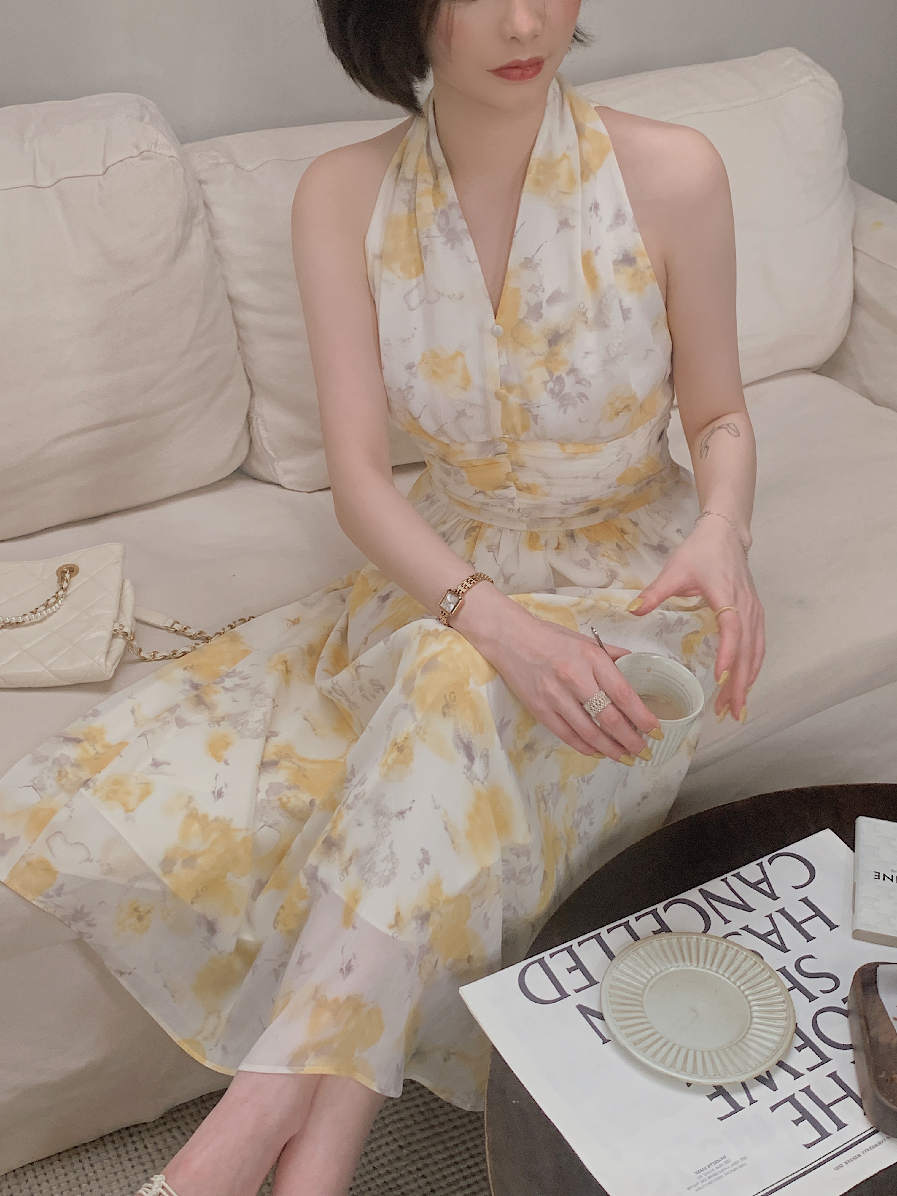 レディース カジュアル Vネック デザインセンス ニッチ ドレス 女性 夏 ハイエンド ニッチ スカート イエロー ブルー S M L ワンピース 膝丈 ひざ丈 袖あり 5分袖 かわいい 大人可愛い