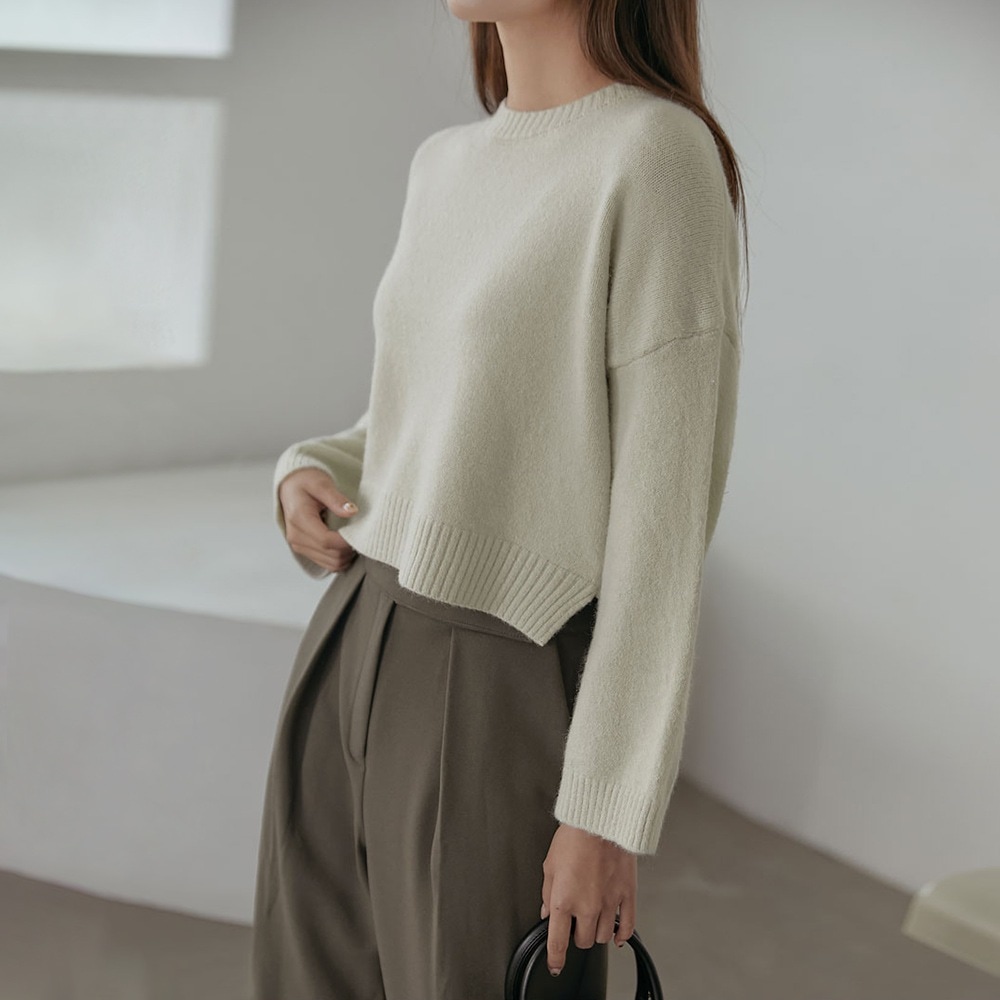 裾スリット入りクロップドニットプルオーバー 5,341円