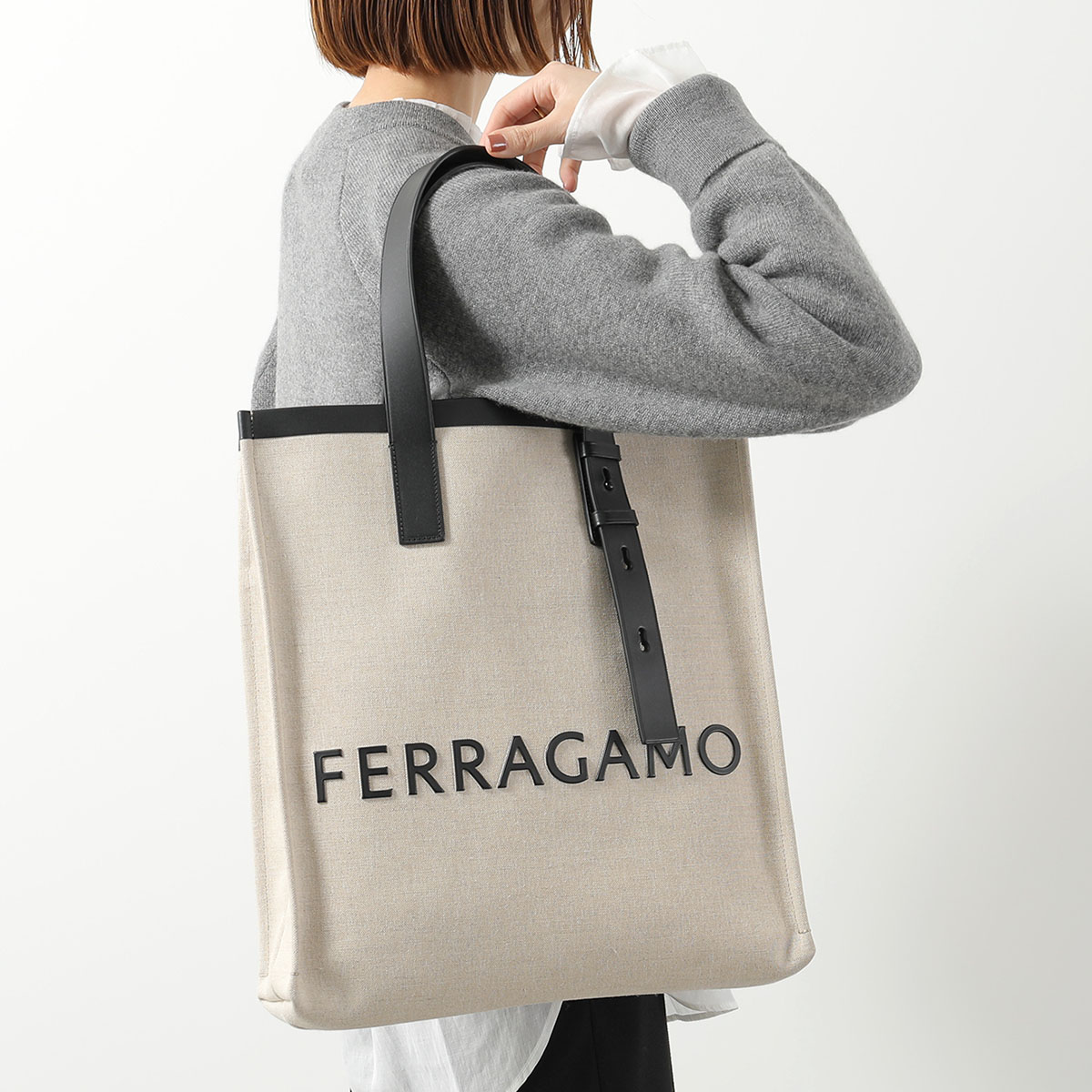 FERRAGAMO フェラガモ トートバッグ 241297 レディース メンズ リネンブレンド レザー ポーチ付き ロゴ 鞄 001/NERO/NATU