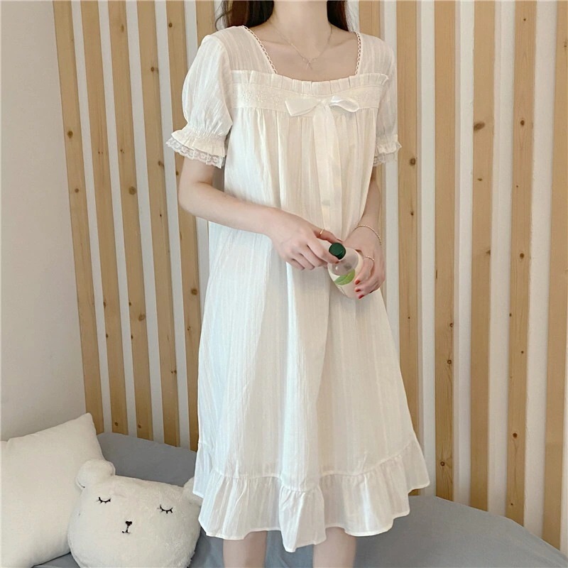 フリルレースルームウェア ルームウェア パジャマ 寝巻き ナイトウェア ネグリジェ ショート ショート丈 ロング ロング丈 袖あり 半袖 パフスリーブ スクエアネック レース フリル 透け感 5,151円