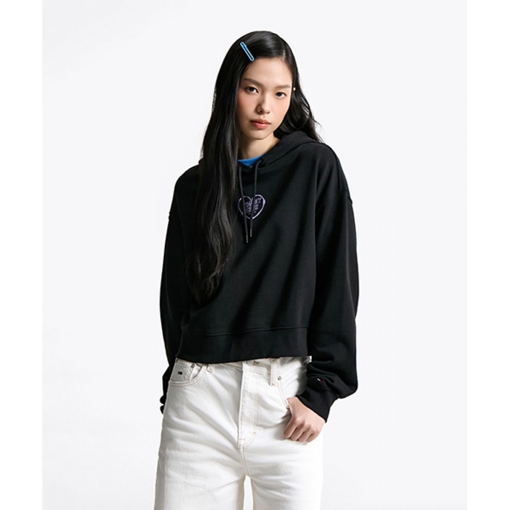 トミー・ジーンズ クロップ ハート フーディ T32F6TTO30TWT1BDS 16,055円