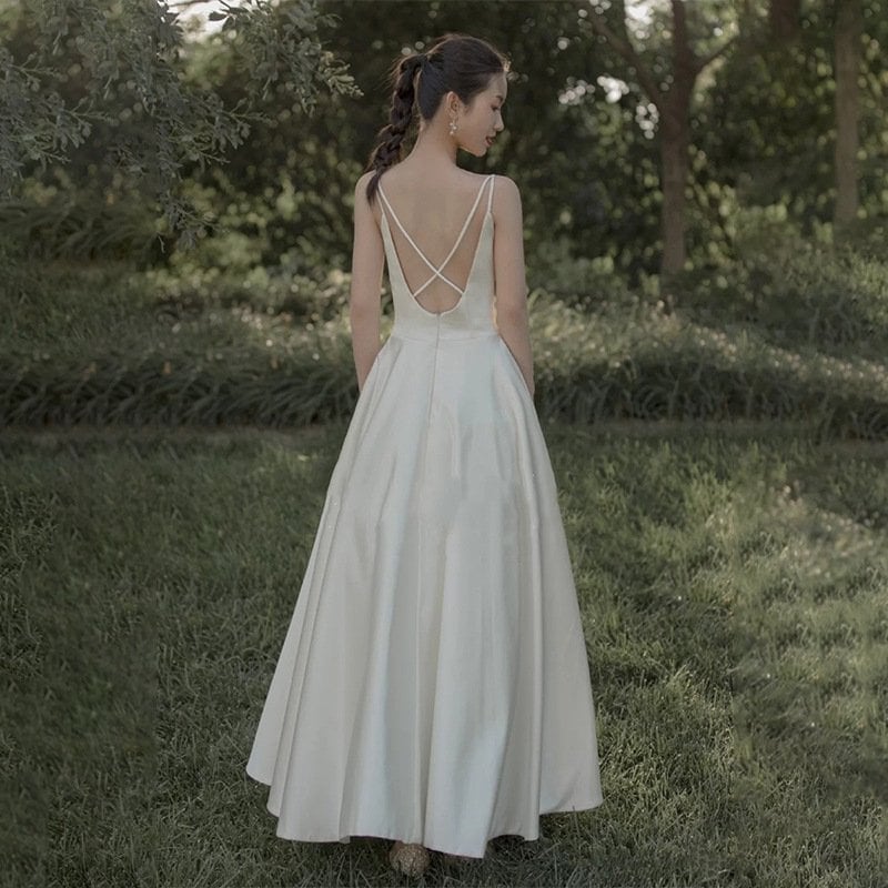 ウェディングドレス 白 花嫁 結婚式 ウェディングドレス ノースリーブ 白 シンプル 無地 ワンピース 結婚式二次会 披露宴 前撮り後撮り ビーチフォト花嫁ドレス エンパイア 安いブライダル
