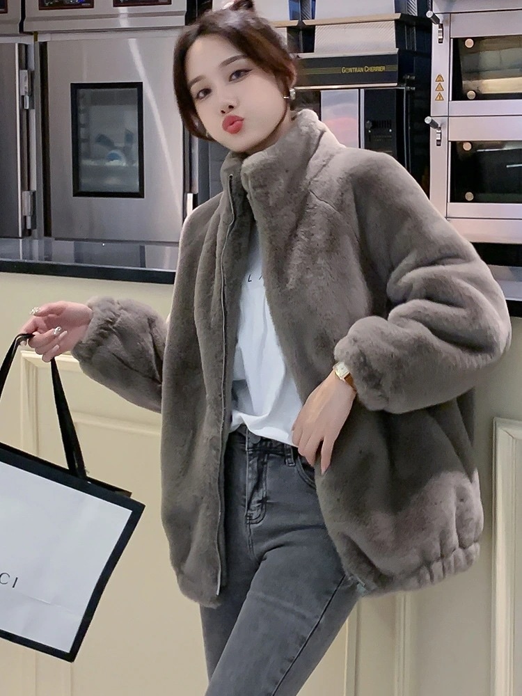 人気商品 ホワイトレッキスウサギの毛皮のジャケットの女性のショート冬 2025 新しい肥厚ファージャケット冬ヤングスタイルシンプル