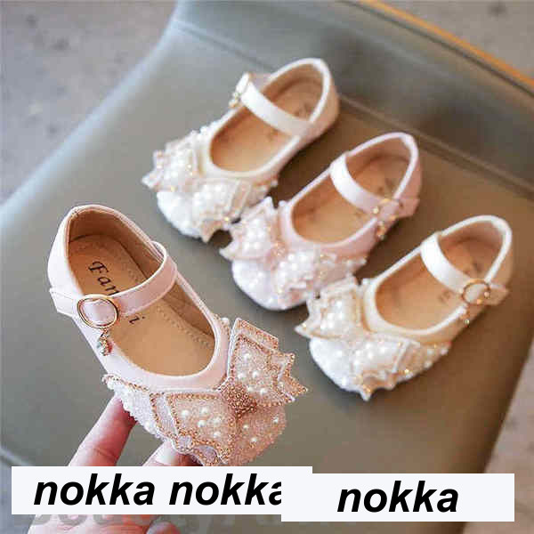 フォーマルシューズ 子供靴 女の子 キッズ シューズ キッズ靴 お姫様 可愛い 入園式 滑り止め