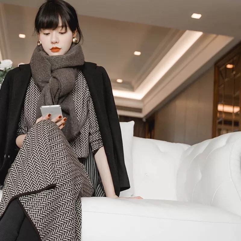 スカート セットアップ セーター ロングスカート ロング丈 袖あり 長袖 ラウンドネック 襟なし スリム 細身 プルオーバー ニット 大人可愛い きれいめ シンプル カジュアル 大人 上品 お洒落