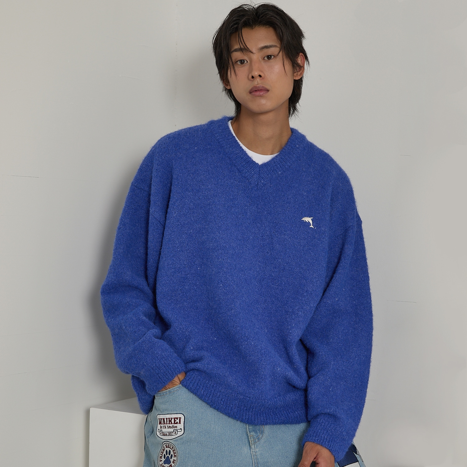 Dolphin Hairy V Neck Knit BLUE
