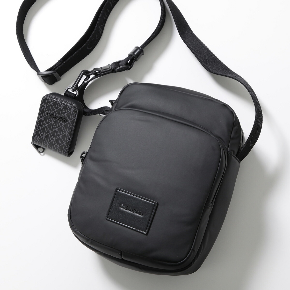 Calvin Klein カルバンクライン ショルダーバッグ PUFFER UTILITY REPORTER LV04D3200G メンズ コインポケット付き ロゴ 鞄 UB1/Black