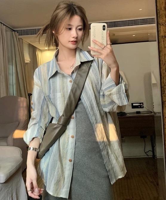 トップス シャツ フレンチ ストライプシャツ ポロカラー コットン 薄い 日焼け止め ジャケット ゆったり 羽織物 シャツスリーブ 長袖 ボタン シングルブレスト 春秋冬 新作 ルーズフィット