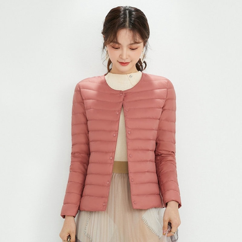 ダウンコート レディース ダウンジャケット ショート 丈 襟なし 軽量 厚手コート シンプル 無地 防寒 スリム 大きいサイズ 冬 アウター 秋冬 収納袋付き 撥水 ウルトラライトダウン 寒さ対策 ボ