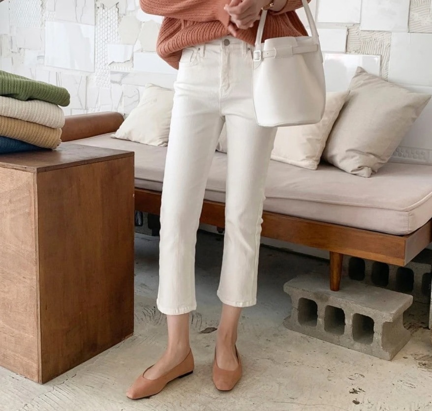 レディース パンツ ボトムス ストレートパンツ 8分丈 細身 ストレート ファスナー ポケット ハイウエスト 薄手 かわいい 大人可愛い シンプル カジュアル おしゃれ こなれ感 ラフ 個性的 主役級