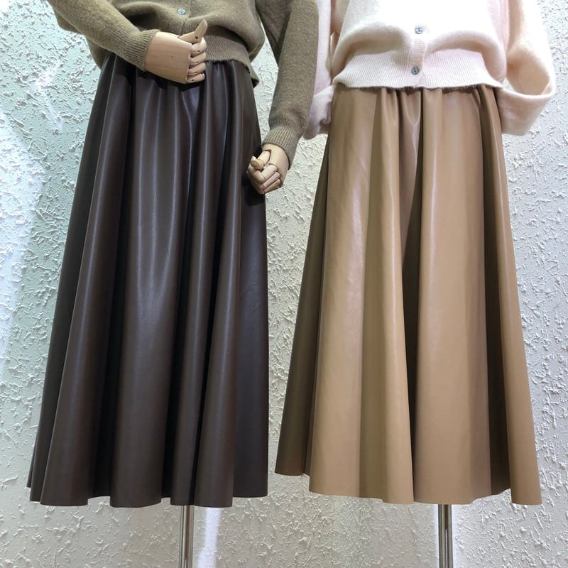 スカート ボトムス フェイクレザー エコレザー ミモレ丈 フレア カーキ 裏地付き ハイウエスト クラシカル シンプル 大人女子 カジュアル セクシー スポーティー お洒落 おしゃれ lbot0371
