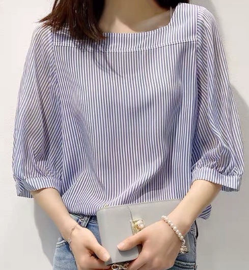 レディース トップス シャツ 5分袖 ボリューム袖 スクエアネック シフォン 大人可愛い きれいめ シンプル カジュアル 上品 おしゃれ ラフ クール エレガント 存在感 とろみ感 キュート 清潔感