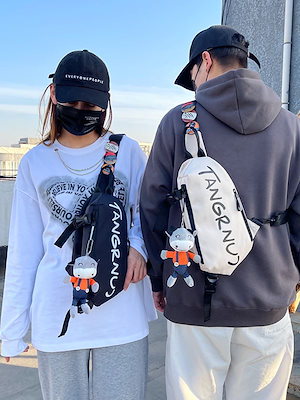 ファッションショルダーバッグ/スポーツカジュアル/男女同型ショルダーバッグ/個性的な日本のバストバッグです