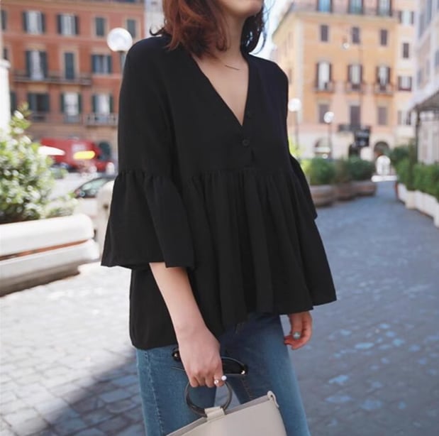 トップス レディース 半袖 チュニック ブラウス フリル Vネック フレア ボリューム 無地 体型カバー 普段使い きれいめ かわいい かっこいい 大人女子 大人可愛い キュート カジュアル 大人
