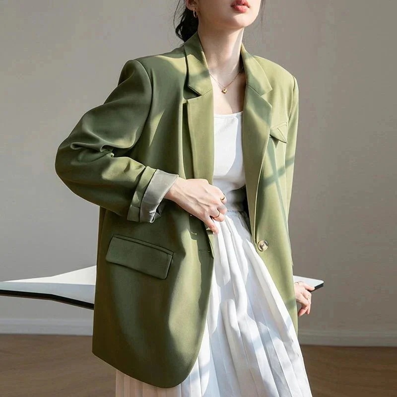 【急速出荷!】スーツ グリーン スーツ ジャケット女性の春と秋の 2025 の新しいハイエンド ニッチ英国スタイルのルーズな小さなスーツの韓国語バージョン