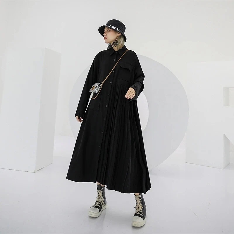 山本ダーク風プリーツシャツワンピース レディース新作 ゆったりシルエット ニッチデザイン ファッショナブルな洋風Aラインスカート