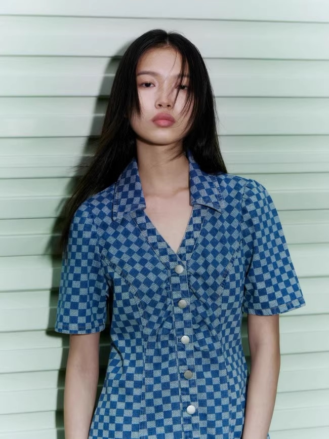 夏 女性 レトロ スタイル シック デニム ドレス 個性的 ワンピース ミニ ミニ丈 ショート ショート丈 袖あり 半袖 Vネック 襟付き デニム カジュアル おしゃれ お洒落 かっこいい レトロ